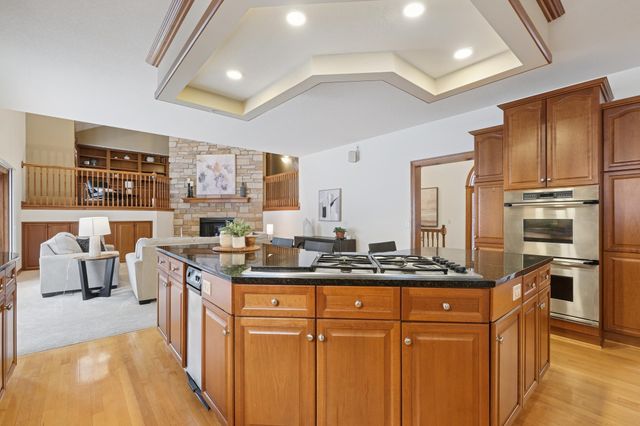 6507 Orchard Ridge Trail, Woodbury, MN 55129