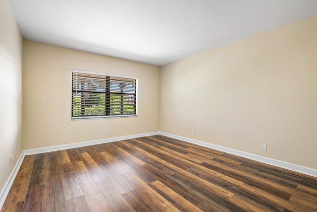 5664 Santiago Circle, Boca Raton, FL 33433