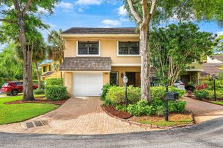5664 Santiago Circle, Boca Raton, FL 33433