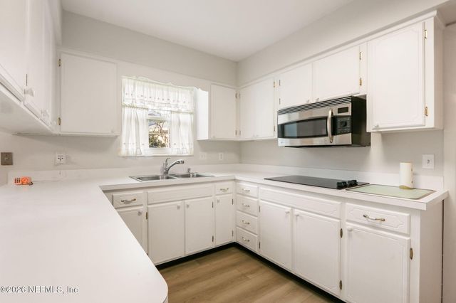 6906 HANSON Drive N, Jacksonville, FL 32210