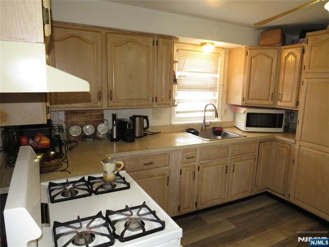 838 Paulison Avenue 2nd Fllo, Clifton, NJ 07011