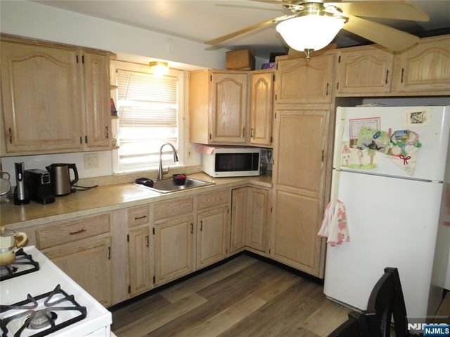838 Paulison Avenue 2nd Fllo, Clifton, NJ 07011