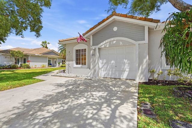 4701 SW 13th Street, Deerfield Beach, FL 33442