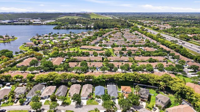 4701 SW 13th Street, Deerfield Beach, FL 33442
