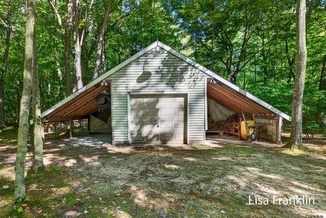 14595 State Road, Spring Lake, MI 49456