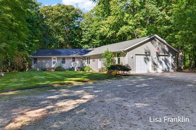 14595 State Road, Spring Lake, MI 49456