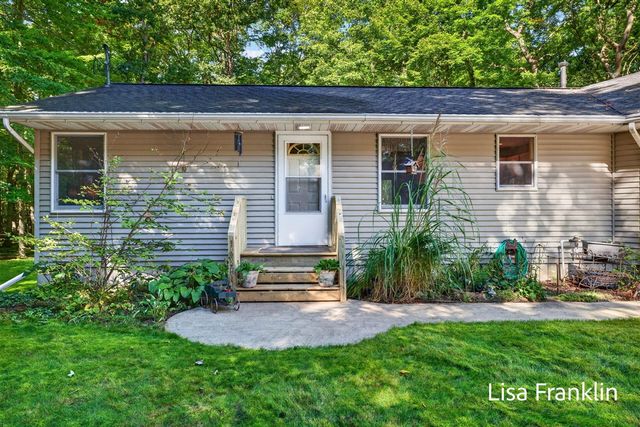 14595 State Road, Spring Lake, MI 49456