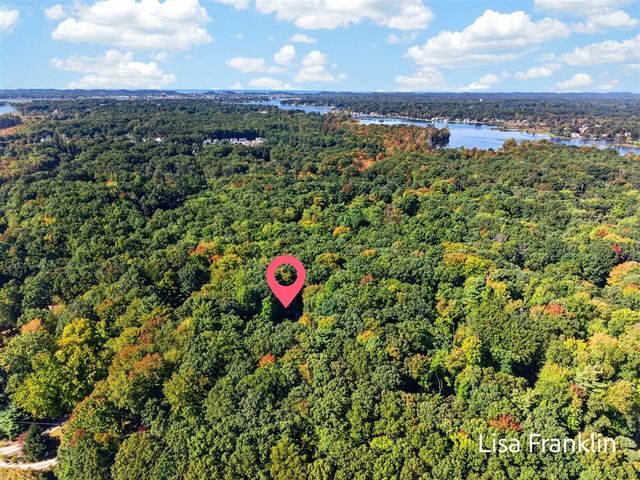 14595 State Road, Spring Lake, MI 49456