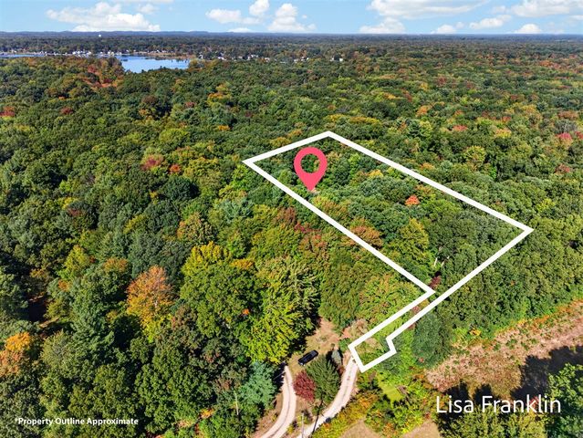 14595 State Road, Spring Lake, MI 49456