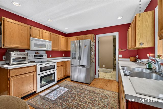 14595 State Road, Spring Lake, MI 49456