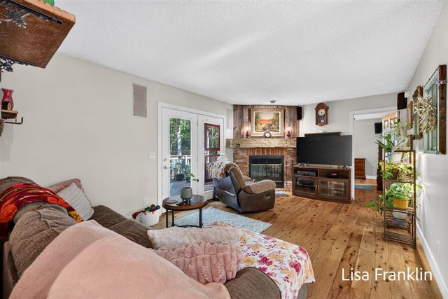 14595 State Road, Spring Lake, MI 49456