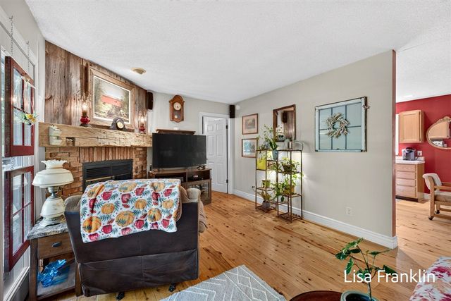 14595 State Road, Spring Lake, MI 49456