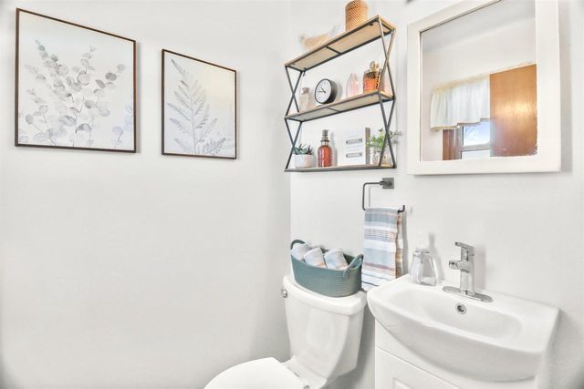 1002 Cherrywood Drive, Waukesha, WI 53188