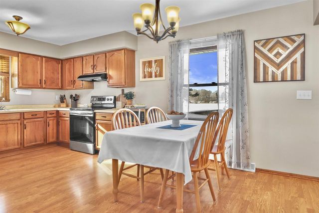 1002 Cherrywood Drive, Waukesha, WI 53188