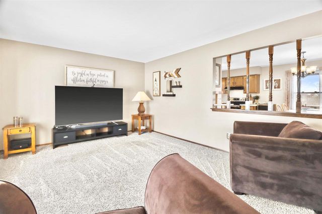 1002 Cherrywood Drive, Waukesha, WI 53188