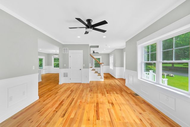 163 Hope St, Seekonk, MA 02771