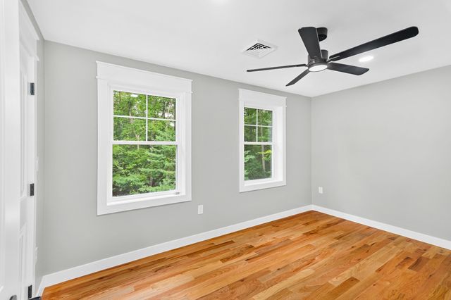 163 Hope St, Seekonk, MA 02771