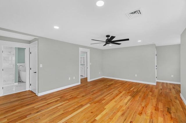 163 Hope St, Seekonk, MA 02771