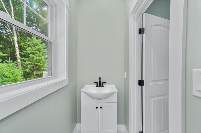 163 Hope St, Seekonk, MA 02771