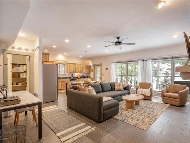 9120 Hunters Lane, Pequot Lakes, MN 56472