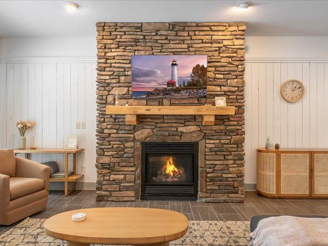 9120 Hunters Lane, Pequot Lakes, MN 56472