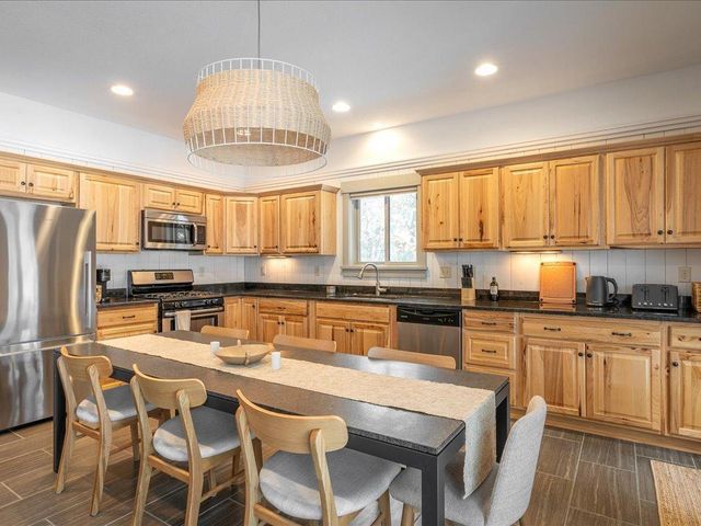 9120 Hunters Lane, Pequot Lakes, MN 56472