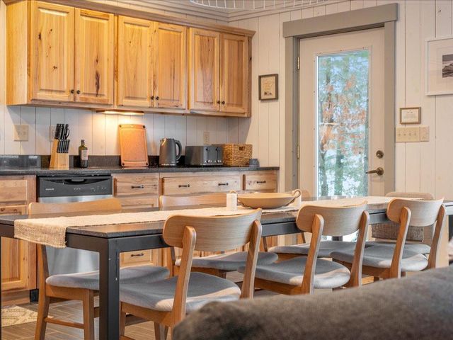 9120 Hunters Lane, Pequot Lakes, MN 56472