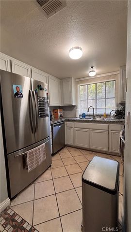 720 W 4th 114, Long Beach, CA 90802