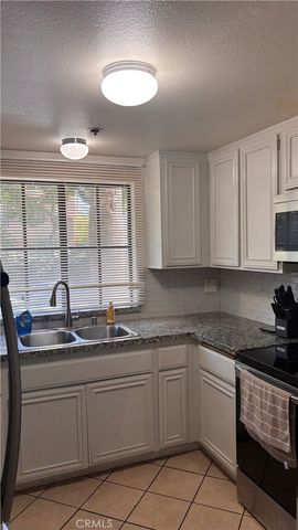 720 W 4th 114, Long Beach, CA 90802