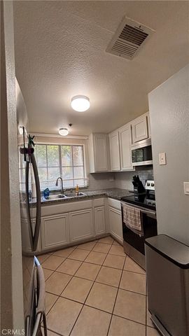 720 W 4th 114, Long Beach, CA 90802