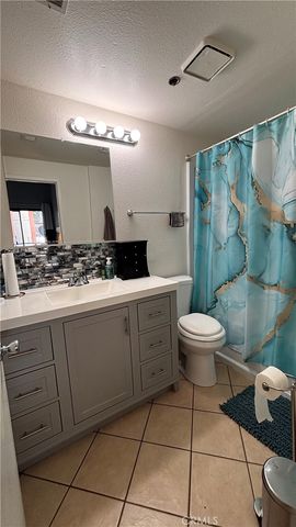 720 W 4th 114, Long Beach, CA 90802