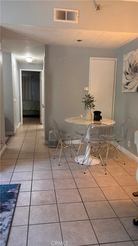 720 W 4th 114, Long Beach, CA 90802