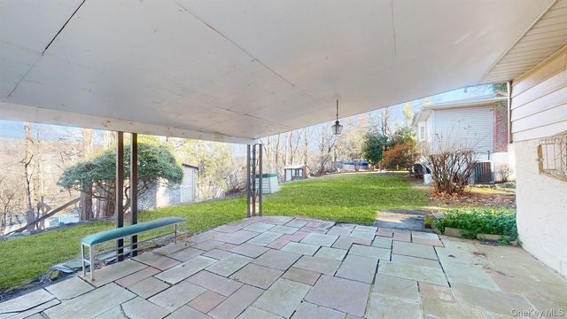 10 Rumbrook Road, Elmsford, NY 10523