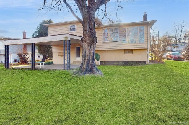 10 Rumbrook Road, Elmsford, NY 10523