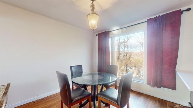 10 Rumbrook Road, Elmsford, NY 10523