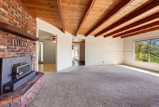 3121 Old Military Road, Medford, OR 97502