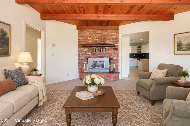 3121 Old Military Road, Medford, OR 97502