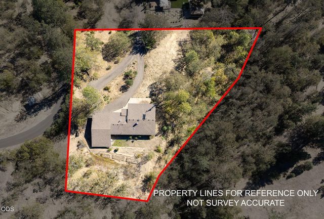 3121 Old Military Road, Medford, OR 97502