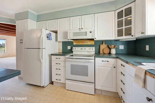 3121 Old Military Road, Medford, OR 97502