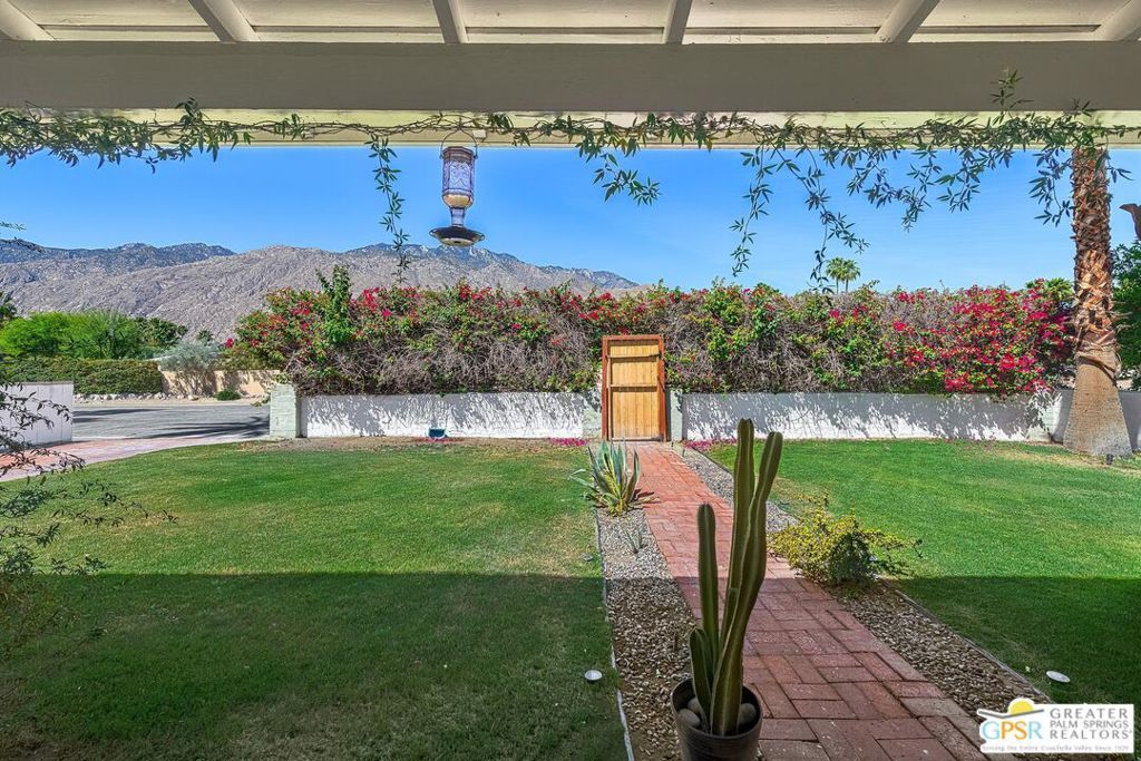Image 3 of property listing at 630 N Hermosa Drive, Palm Springs, CA 92262