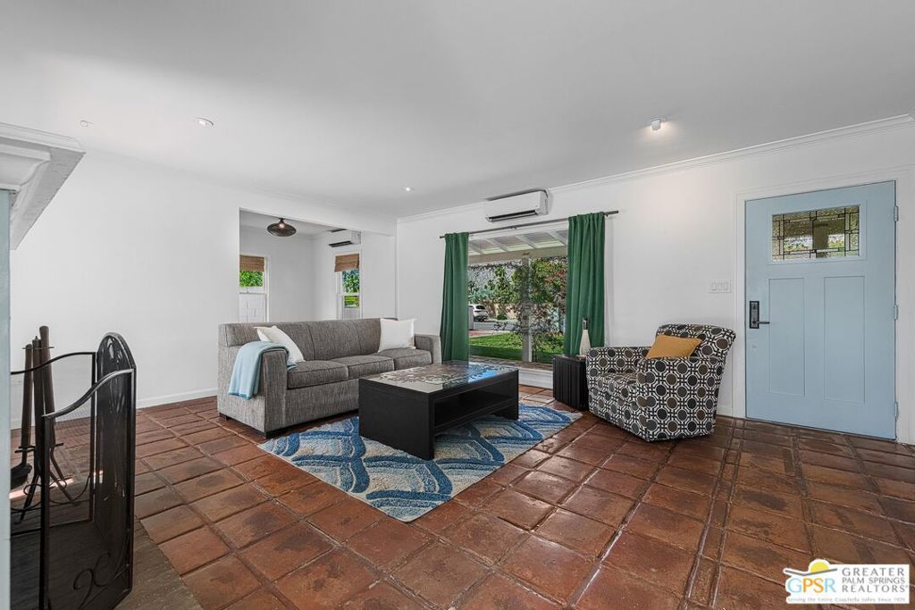 Image 4 of property listing at 630 N Hermosa Drive, Palm Springs, CA 92262