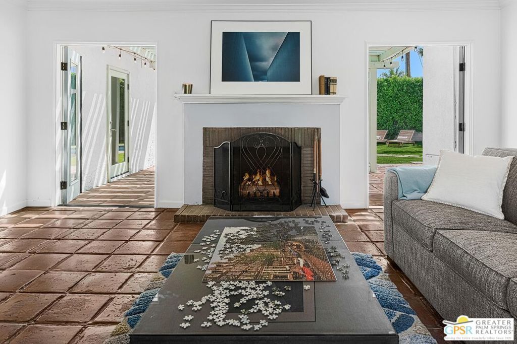 Image 6 of property listing at 630 N Hermosa Drive, Palm Springs, CA 92262