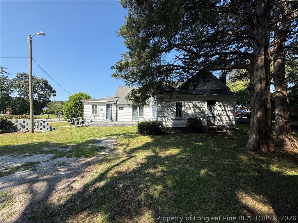 225 S Main Street, Raeford, NC 28376 — photo 9
