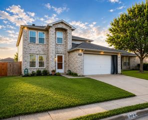 8721 Hunters Trail, Fort Worth, TX 76123