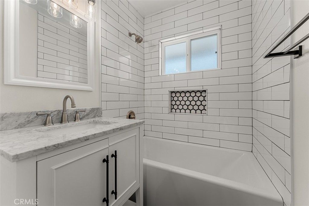Image 15 of property listing at 241 Costa Mesa St, Unit B, Costa Mesa, CA 92627