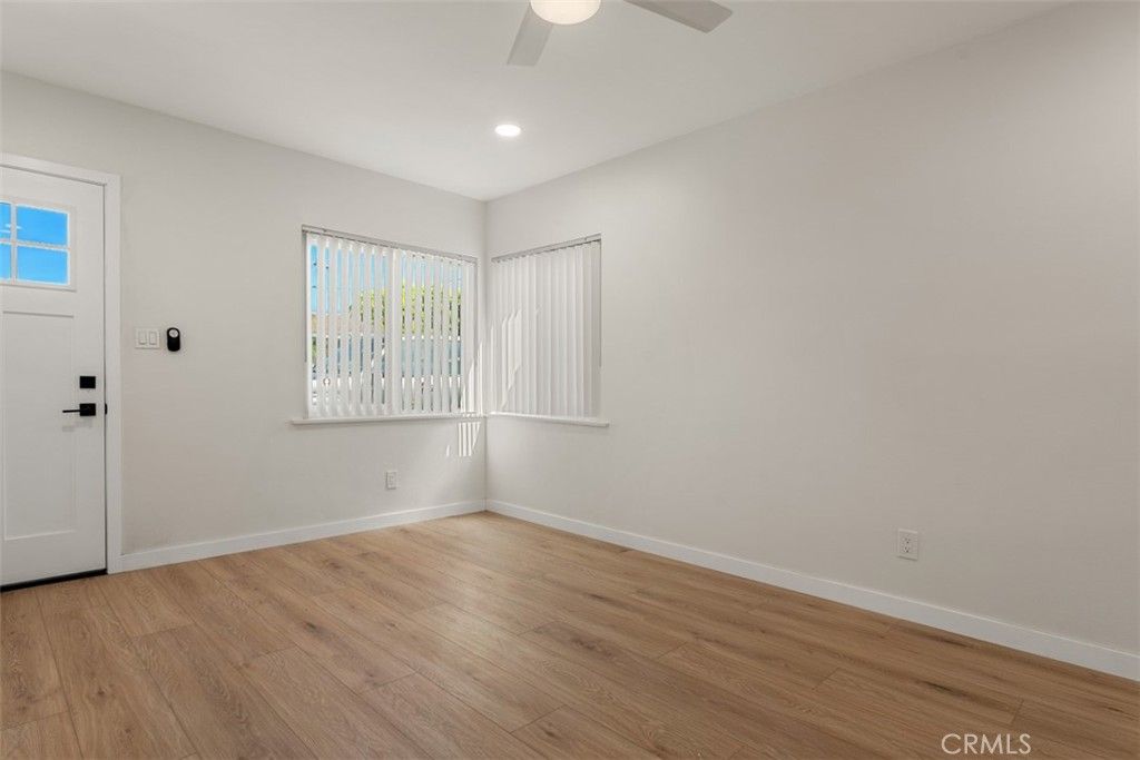 Image 5 of property listing at 241 Costa Mesa St, Unit B, Costa Mesa, CA 92627