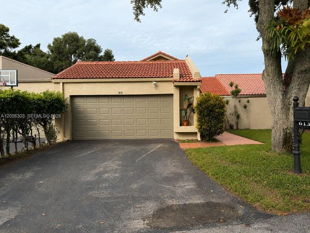 613 Patio Village Way, Weston, FL 33326