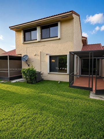 613 Patio Village Way, Weston, FL 33326