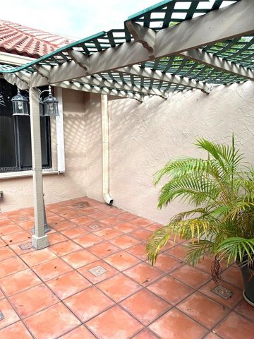 613 Patio Village Way, Weston, FL 33326