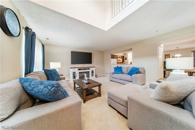 13651 Woodcroft, North Royalton, OH 44133